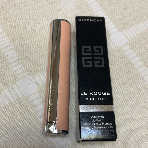 Brand new lip balm from Givenchy - Picture 2 of 3